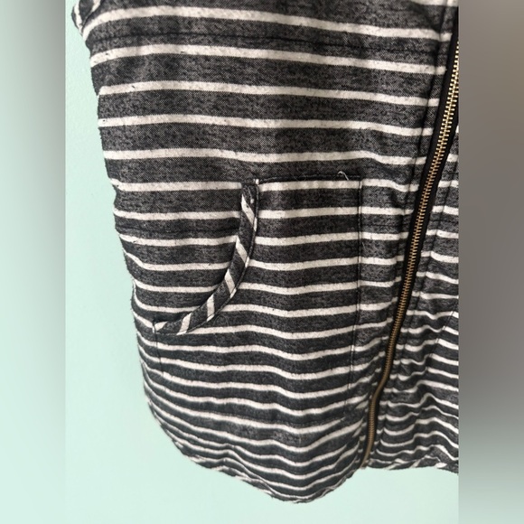 Mud Pie Women's Top Striped Zip Front Vest Closure Pockets Sleeveless Medium - Picture 2 of 7